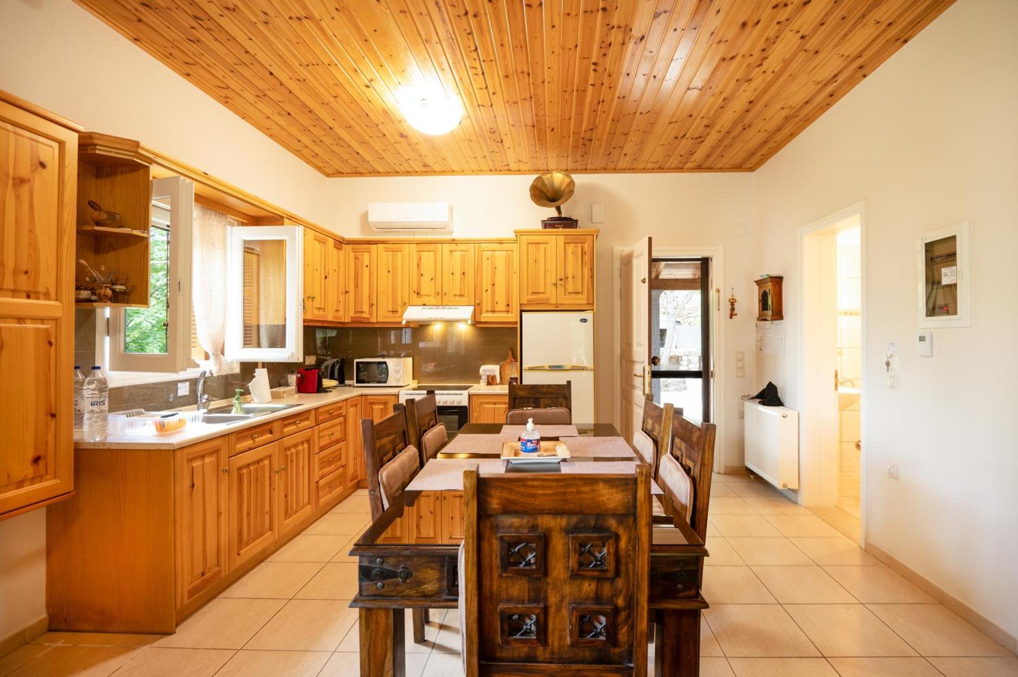 Galini Vines - Authentic Corfu Village Life Wifi Ac Vakantiehuis Petáleia